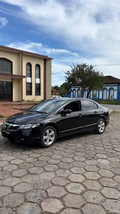 HONDA CIVIC 1.8 LXS 16V FLEX 4P AUTOMÁTICO HONDA CIVIC 1.8 LXS 16V FLEX 4P AUTOMÁTICO